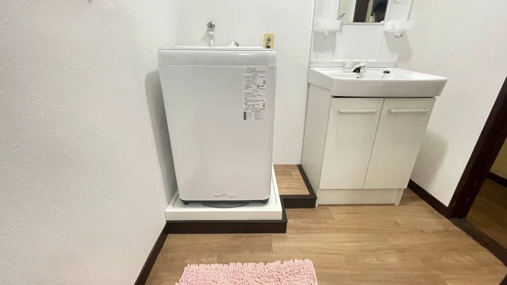 床上げして洗濯機パン交換！クロス・クッションフロアも交換した事例