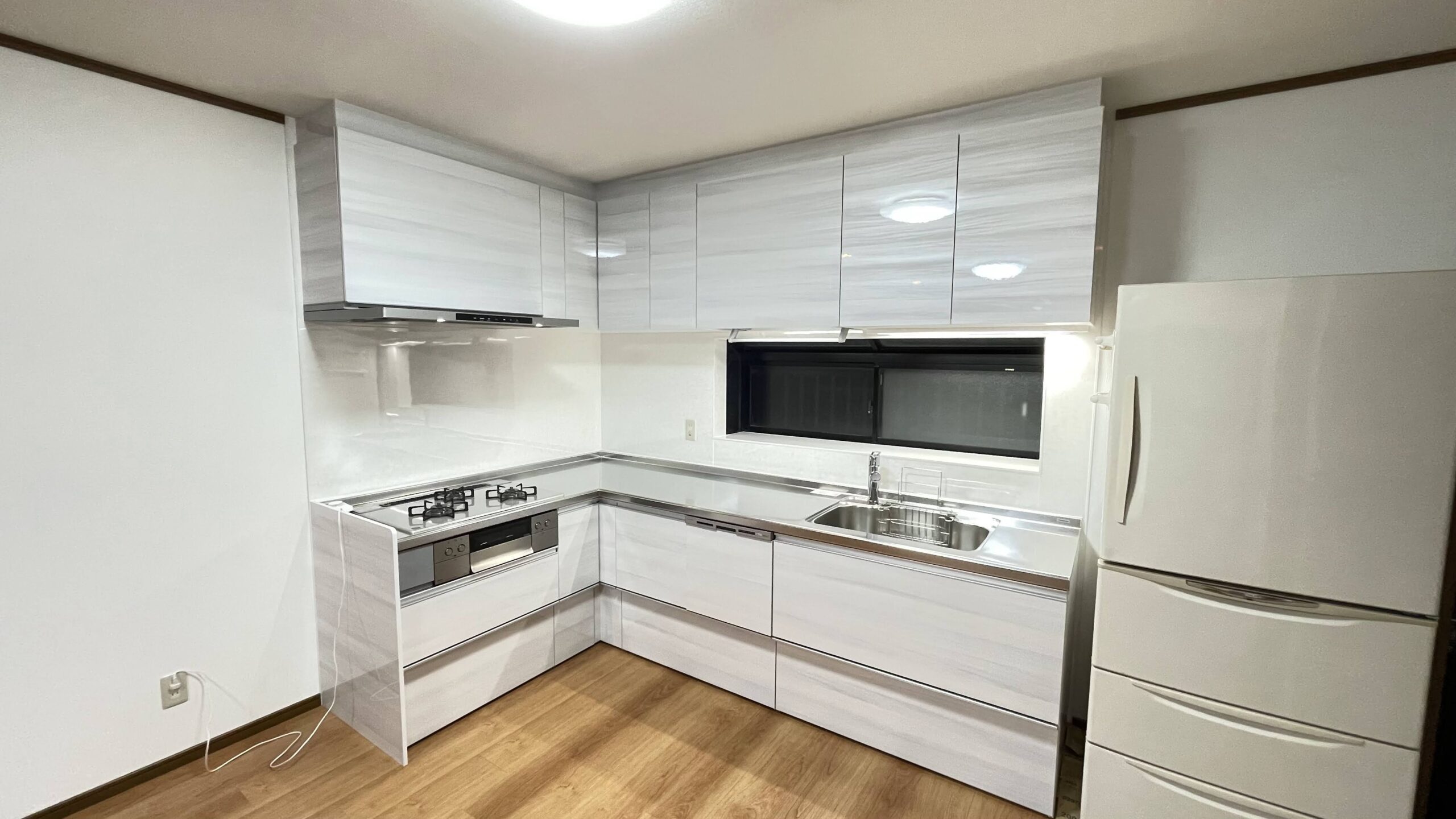 タイルの古いキッチンをクリナップ「ラクエラ」に交換